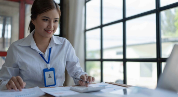 How Outsourcing Accounting Maximises Restaurant Success