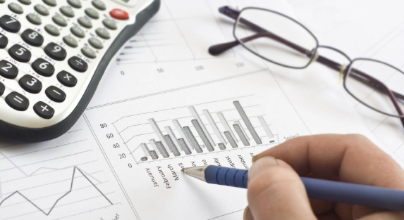 Why You SHOULDN’T Do Your Bookkeeping