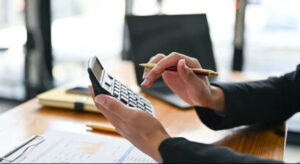 Signs Your Healthcare Business Needs an Accountant